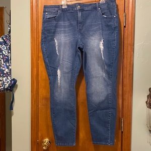 Women’s Jennifer Lopez distressed skinny jeans